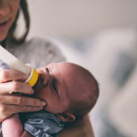 Le lait pour bébé : guide complet pour bien choisir et accompagner la croissance