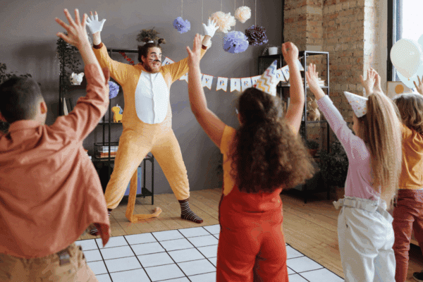 Comment amuser et divertir un groupe d’enfants ?