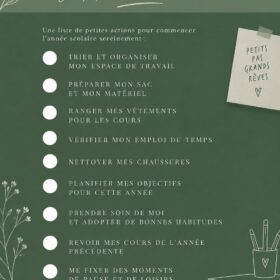 Une checklist colorée pour la rentrée scolaire, remplie de fournitures. Matériel scolaire organisé sur une table.