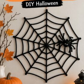 Toile d'araignée décorative fabriquée maison pour Halloween
